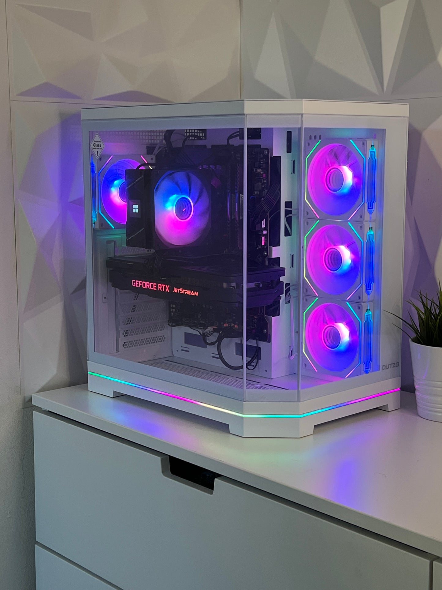 Gaming PC mit LCD Screen | RTX 3070 | Ryzen 7 5800x | 16GB RAM | 500 GB SSD