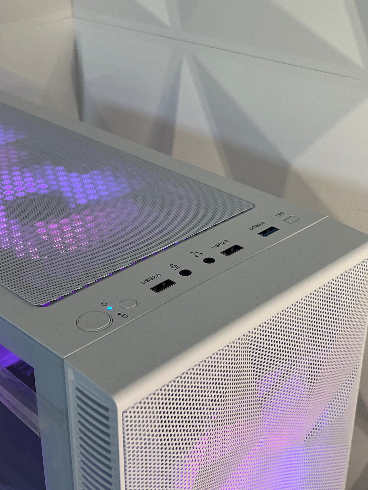 Gaming PC | RTX 3060 Ti | Ryzen 7 5800x | 16GB RAM | 500 GB SSD