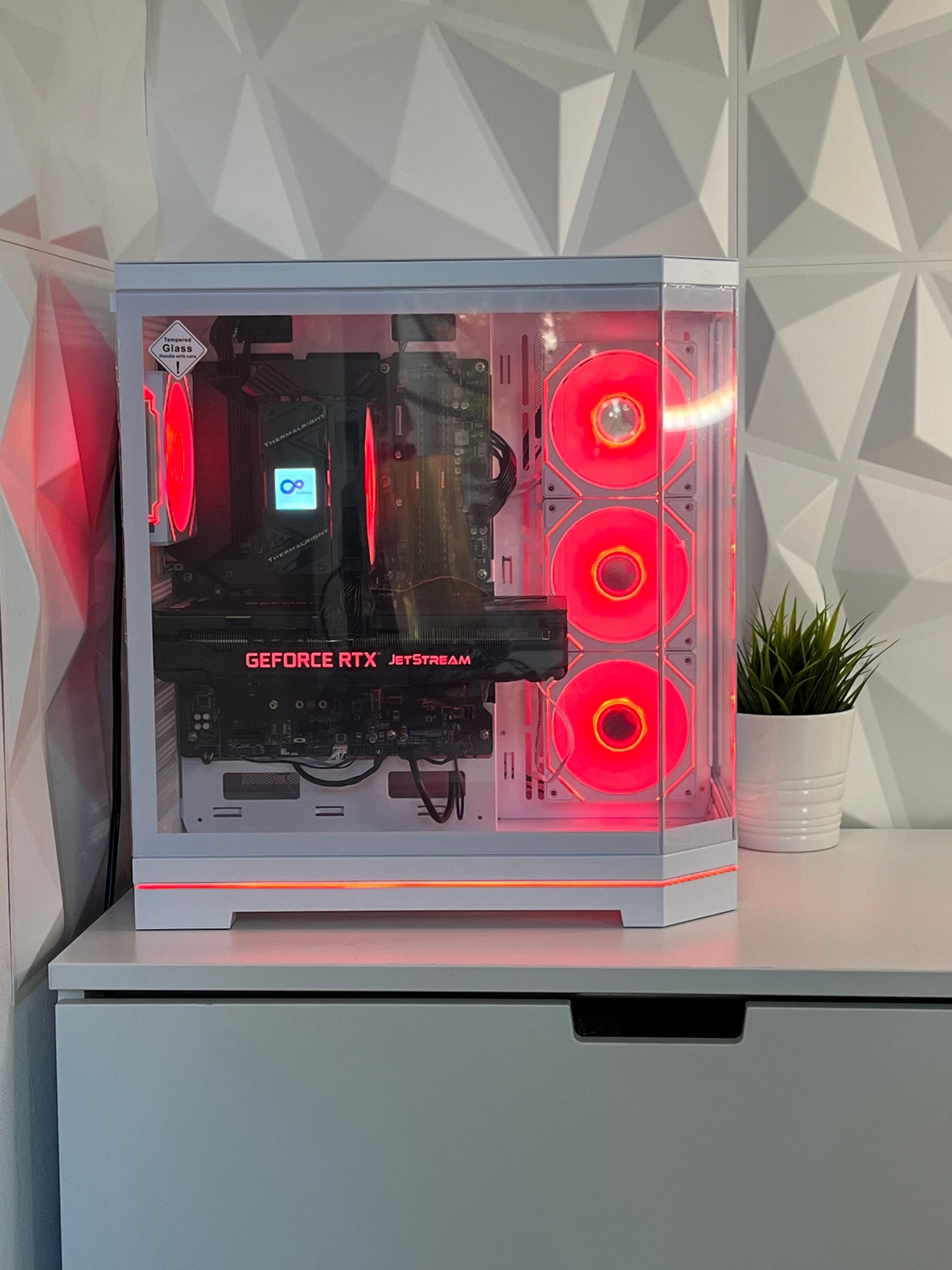 Gaming PC mit LCD Screen | RTX 3070 | Ryzen 7 5800x | 16GB RAM | 500 GB SSD