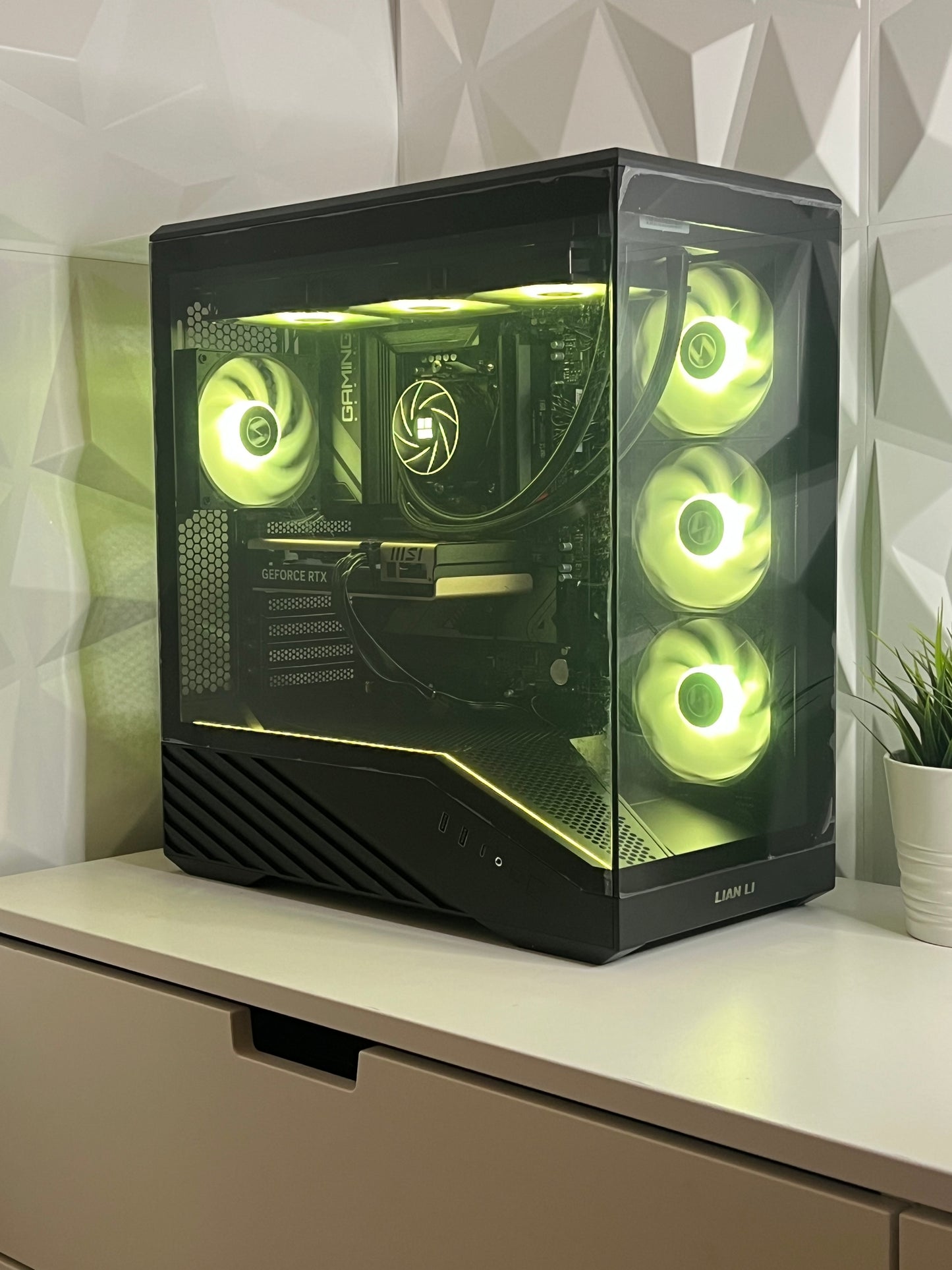 Gaming PC | RTX 5060 | Ryzen 5 7500F | 32GB RAM | 1TB SSD