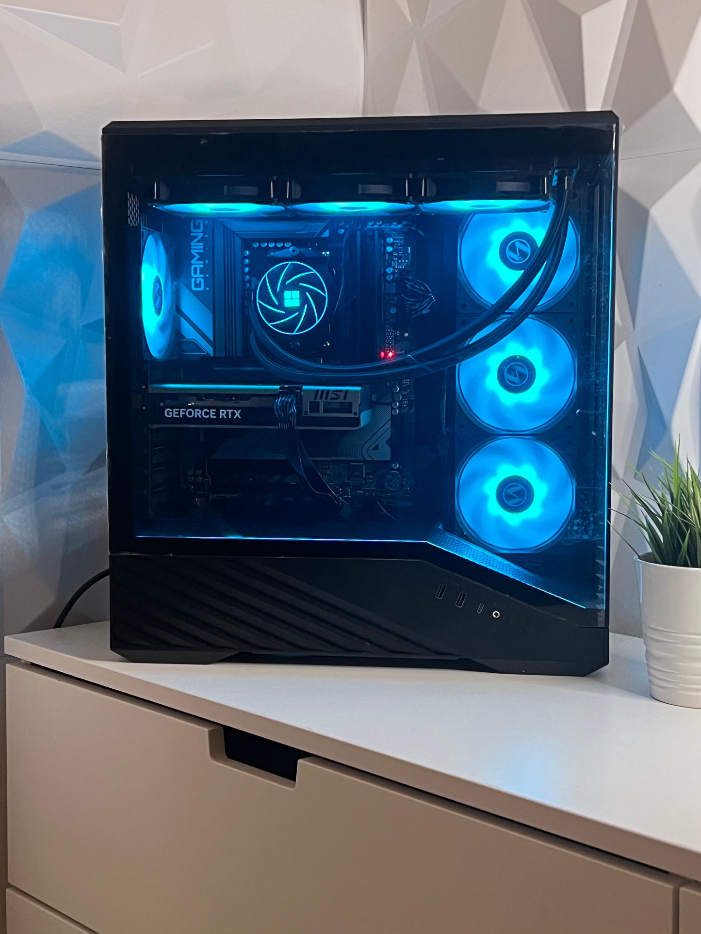 Gaming PC | RTX 5060 | Ryzen 5 7500F | 32GB RAM | 1TB SSD